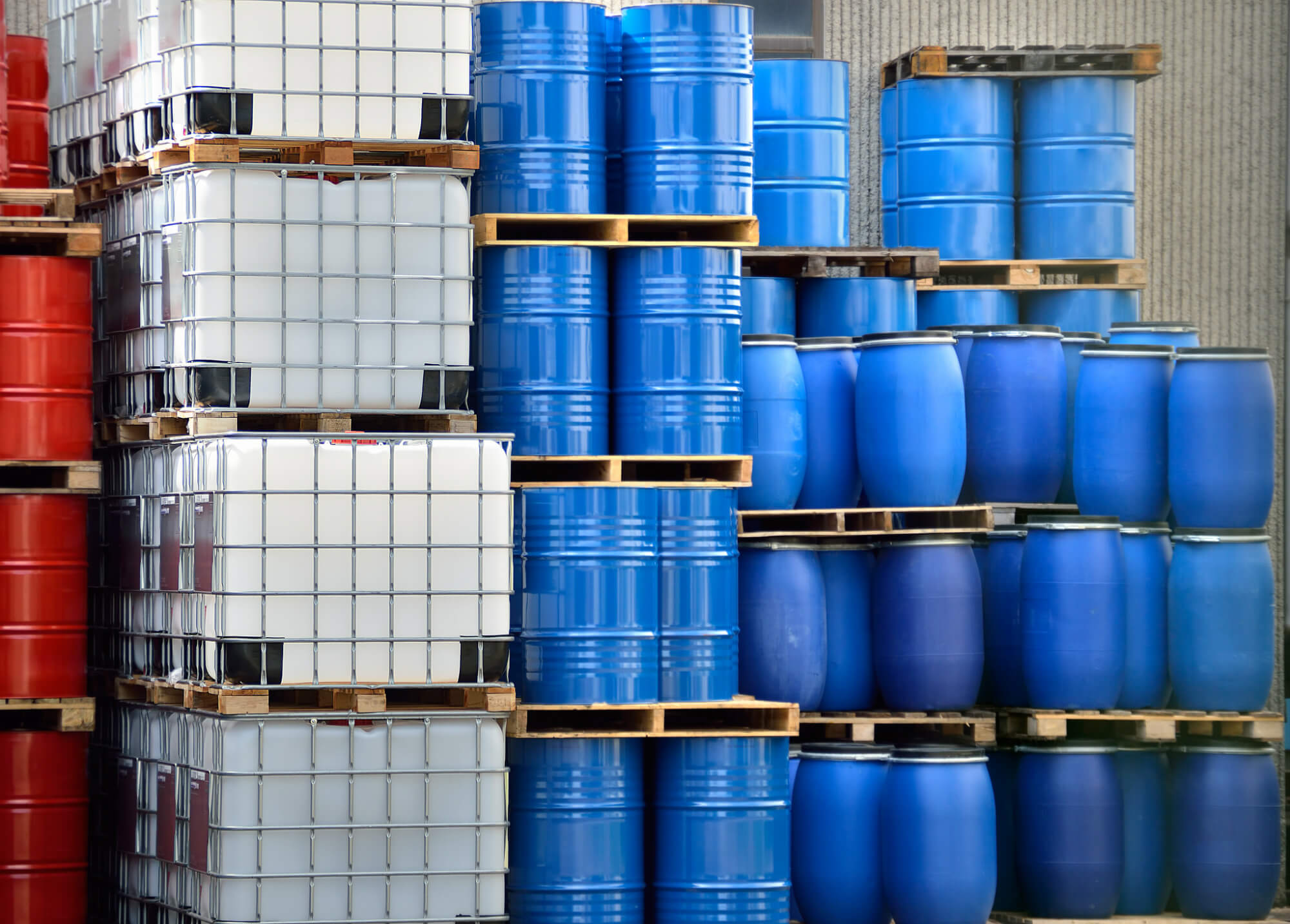 Drums and totes in chemical storage
